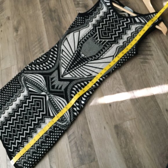 Art Deco Sleeveless Sweater U.S.A.-Made Bodycon Dress - Picture 11 of 16